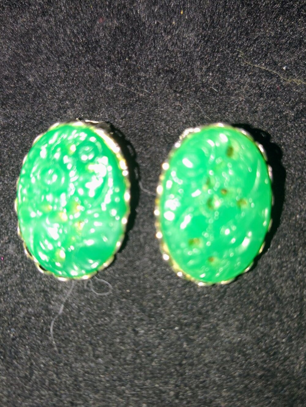 Vintage Peking Glass Faux Jade Clip‑On Earrings – Gold‑Tone – 1"